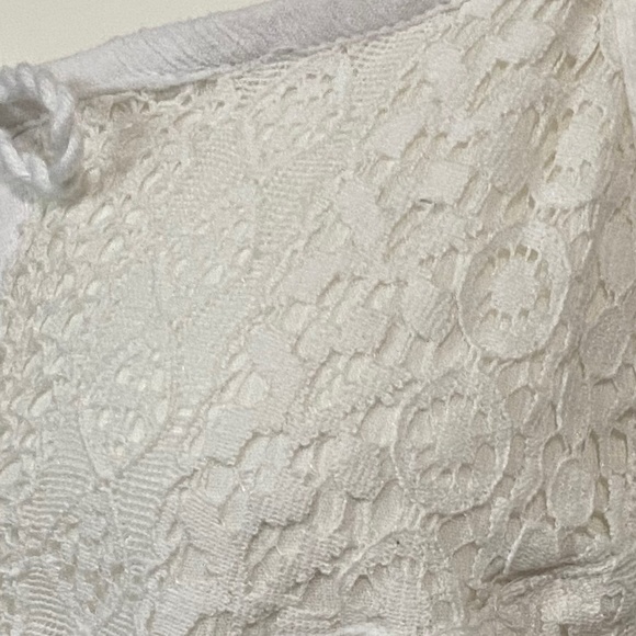 Catherine’s Boho Lace Shirt - Picture 4 of 8